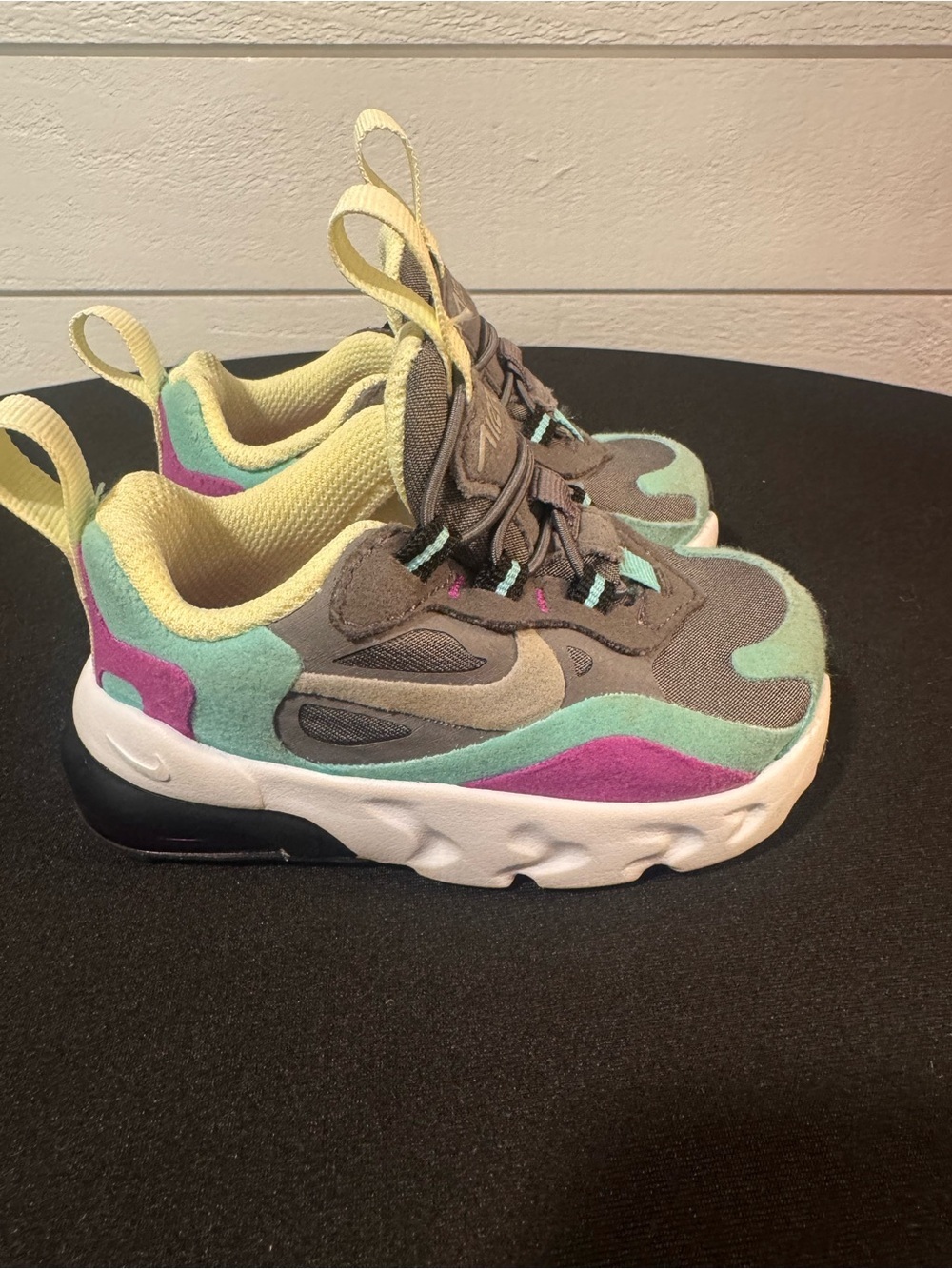 Nike Air Max 270RT Kids Gray Sneakers with Teal and Pink Accents- 4C